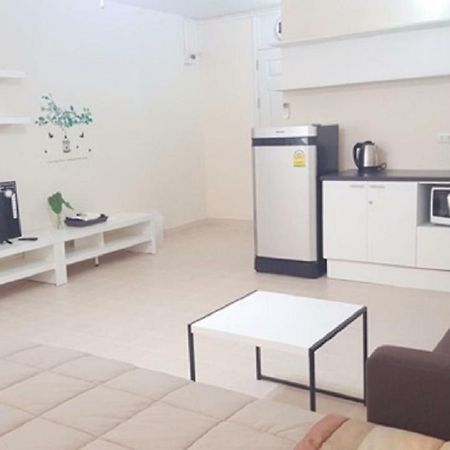 Condo P1 IMPACT Nonthaburi Esterno foto